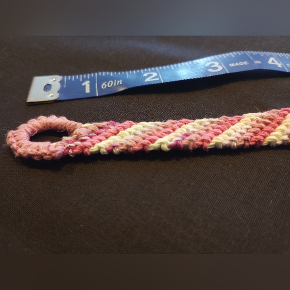 Pink friendship bracelet made from hemp - Picture 2 of 4